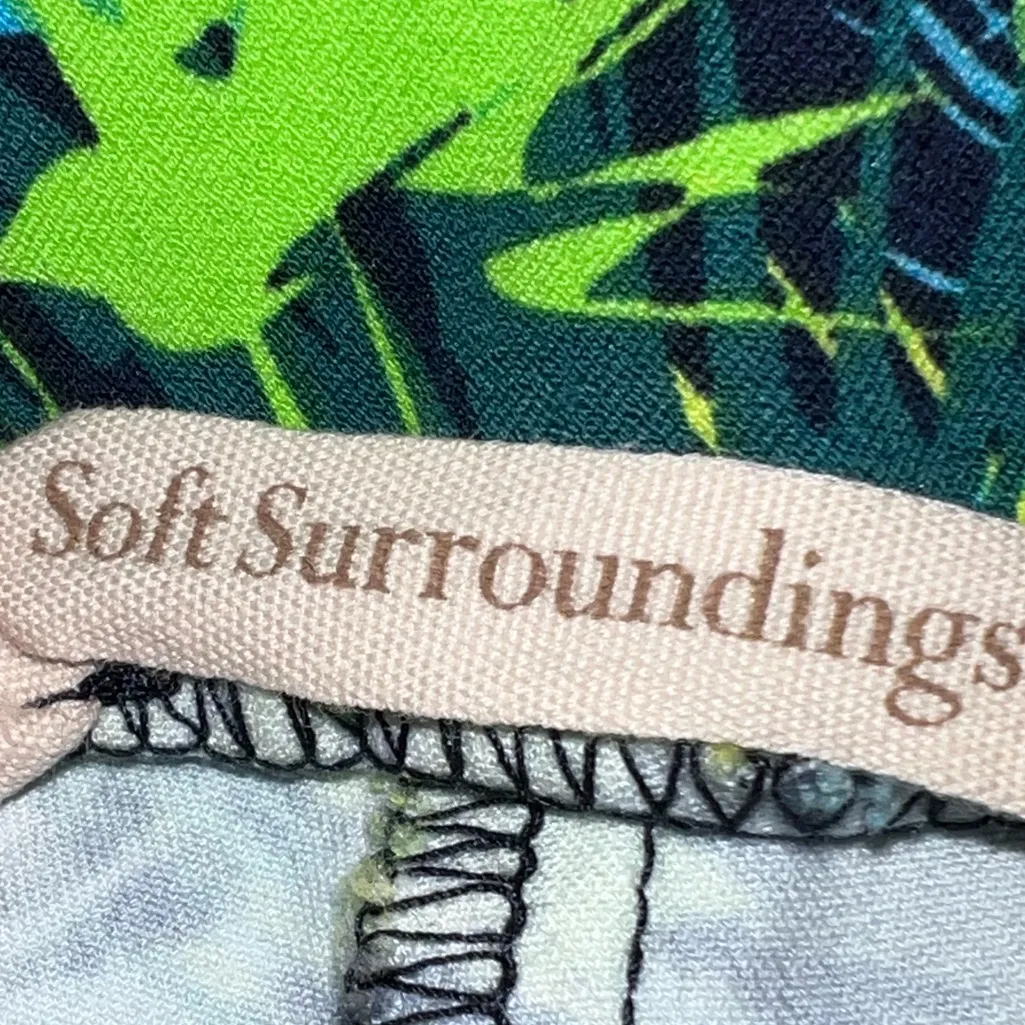 Soft Surroundings Green Tropical Print cute stretchy Pants - Image 8