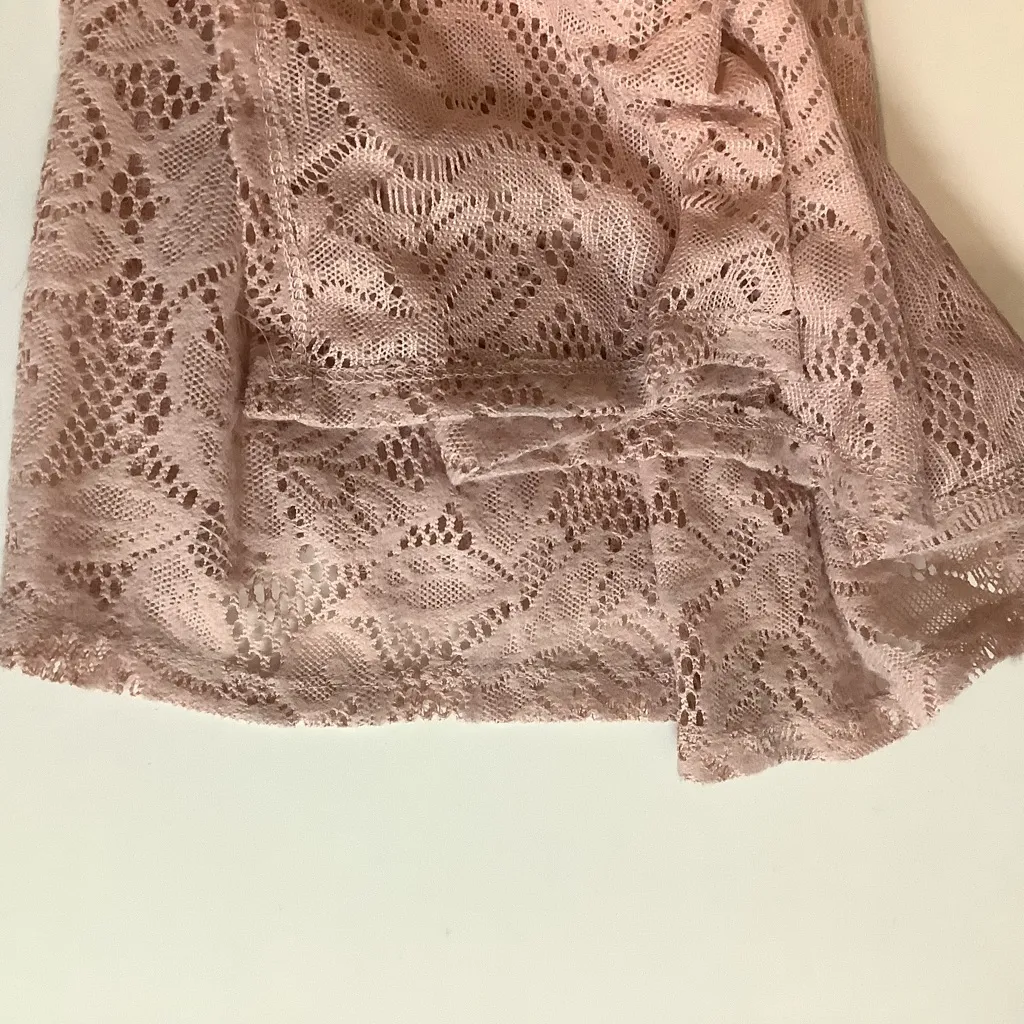 Emperice Size Medium Knitted 3 Button Closure Long Sleeve Cover Up. New - Image 9