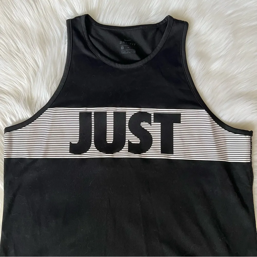 Nike Dri-Fit Just Do It Graphic Tank Top Medium - Image 5