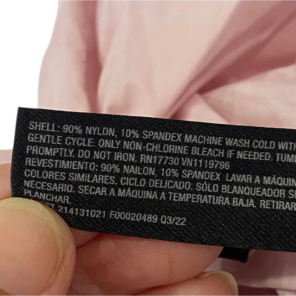 all in motion Women’s Full-Zip Windbreaker Jacket Pink
Size Medium NEW With Tags - Image 9