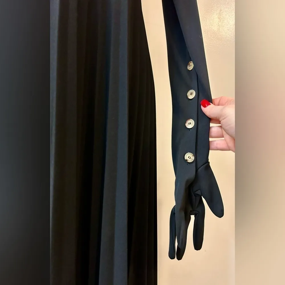 NWT A.W.A.K.E. Scoop-Neck Pleated Long Dress with Gloves Black Size 38 - Image 6