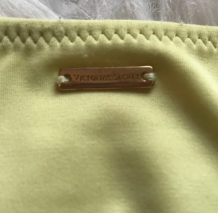 Victoria's Secret Bikini - Image 3