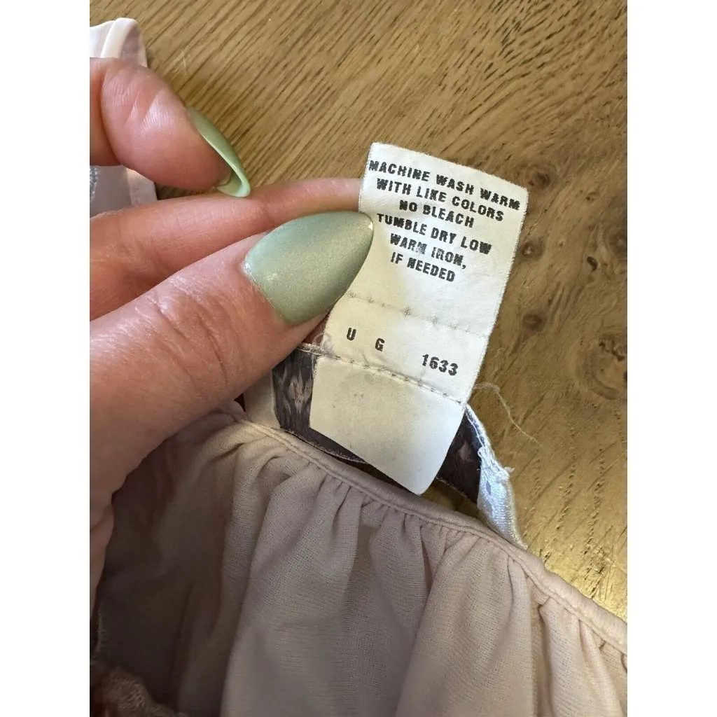 SHADOWLINE PINK NYLON NIGHTGOWN SIZE Medium Embroidered Floral Lightweight - Image 6