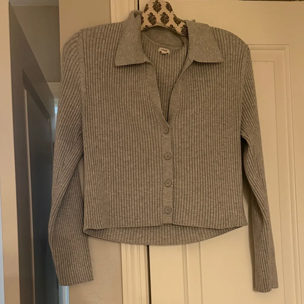 Gray Ribbed Button-Up Sweater - Image 3