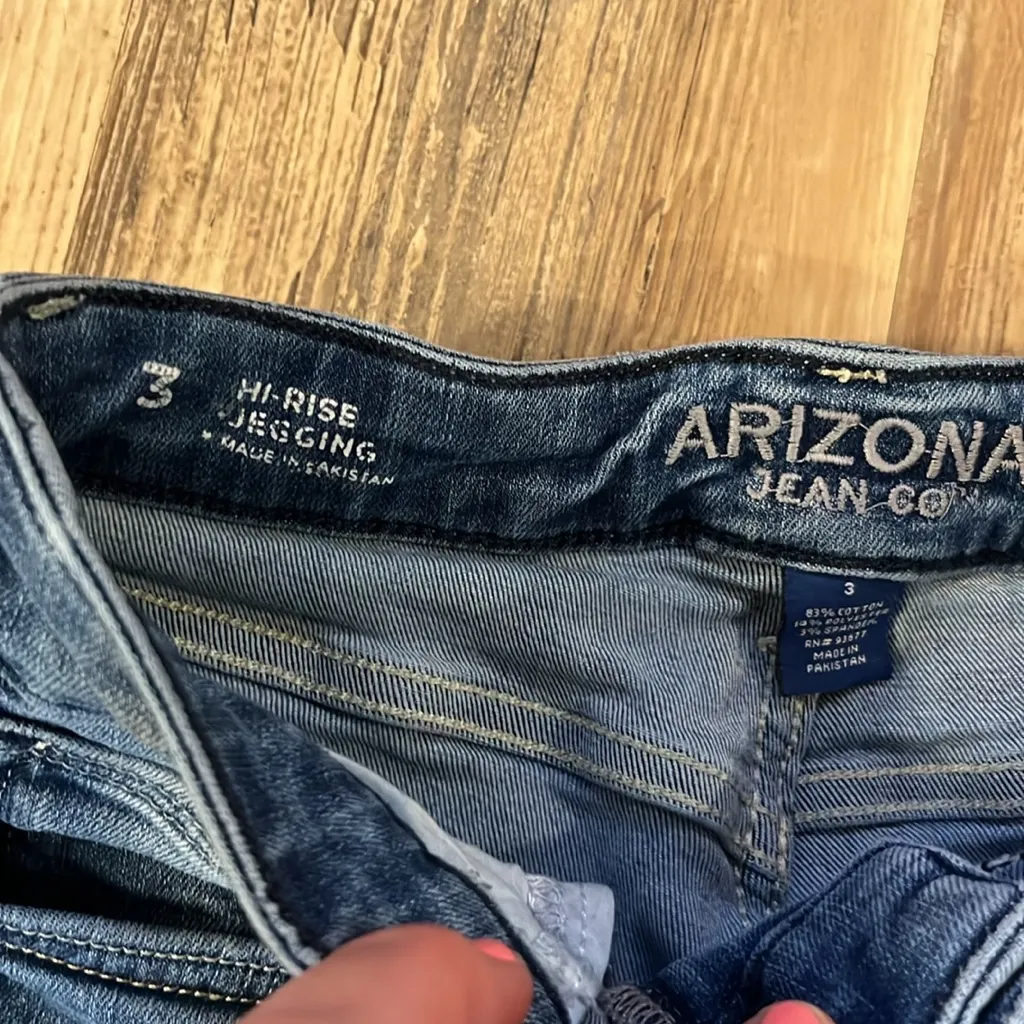 Arizona Jean Company Hi Rise Jeggings - Size 3 - Image 3