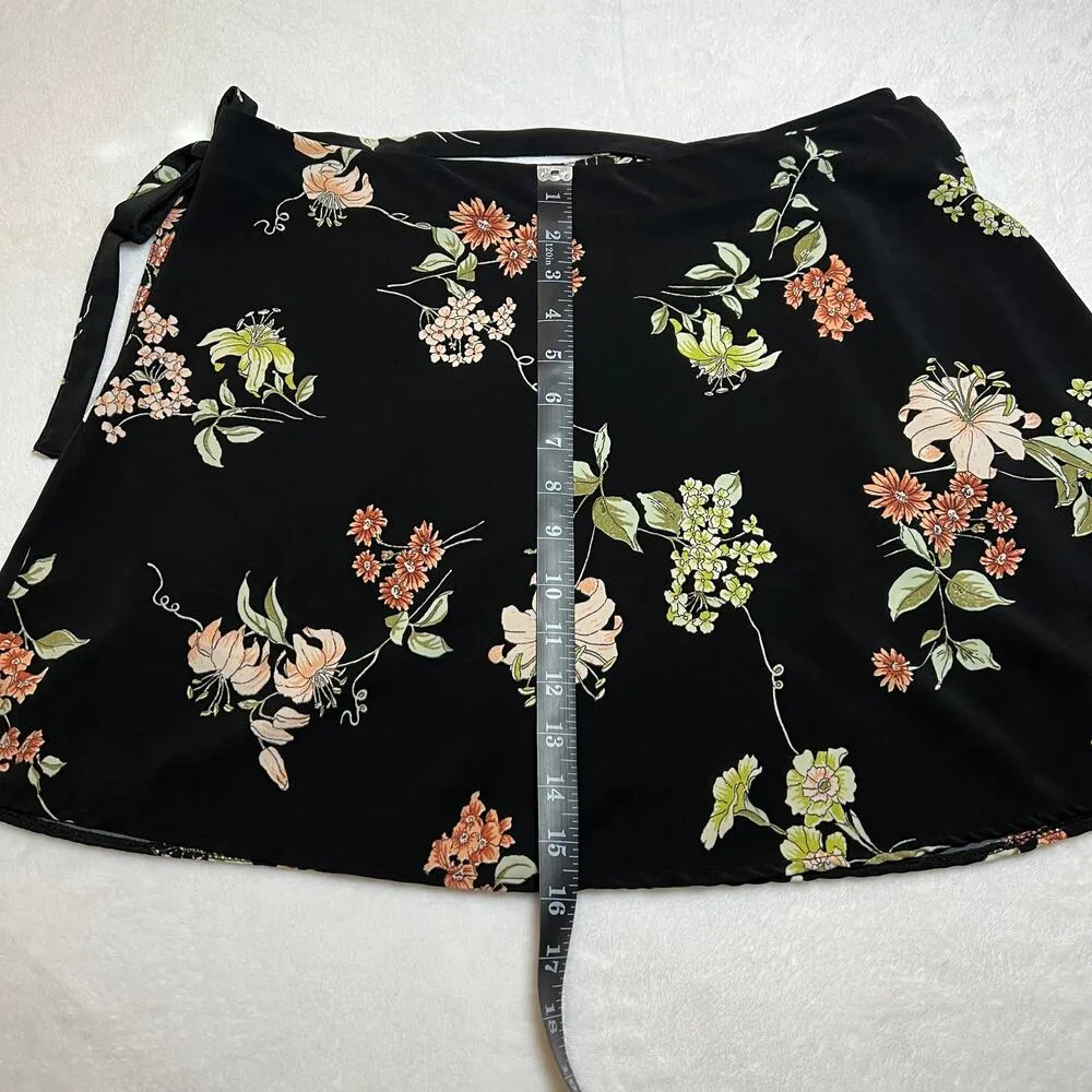 Brandy Melville Floral Print Genevieve Wrap Mini Skirt Size O/S Dark Romantic - Image 10
