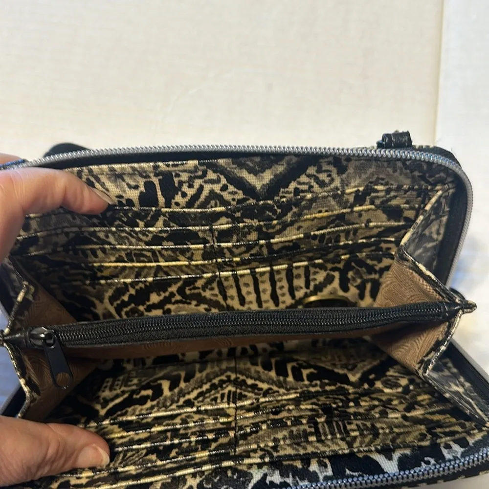 Wallet style purse with removable handle excellent condition - Image 5