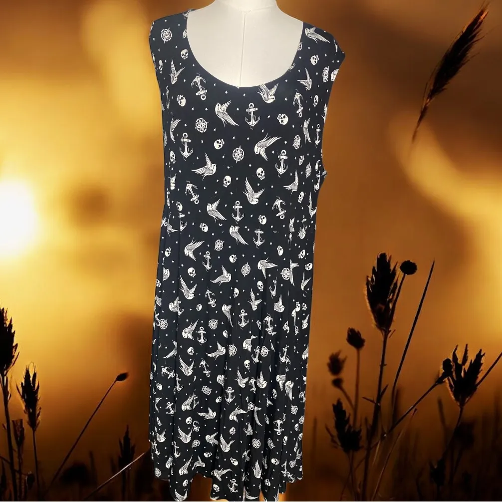 Torrid 3 (3X) Spooky Tattoo Print Maxi Dress Skull Anchor Swallow
Halloween Goth - Image 4