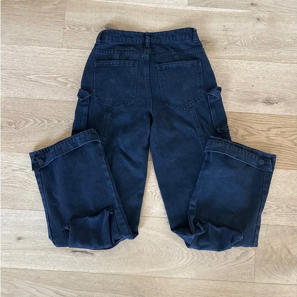 Edikted - Oversized Boyfriend Cargo Jeans in Black - Image 4