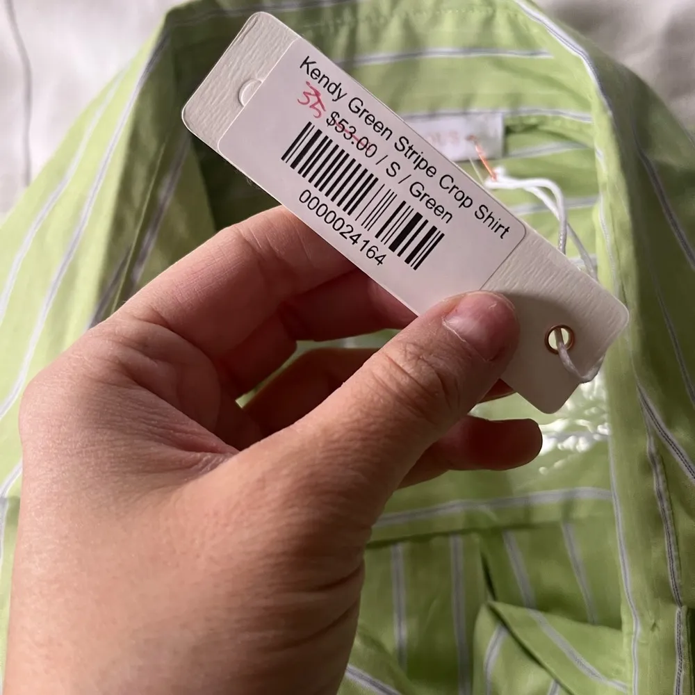 Olivaceous Cropped button down top NWT - Image 3