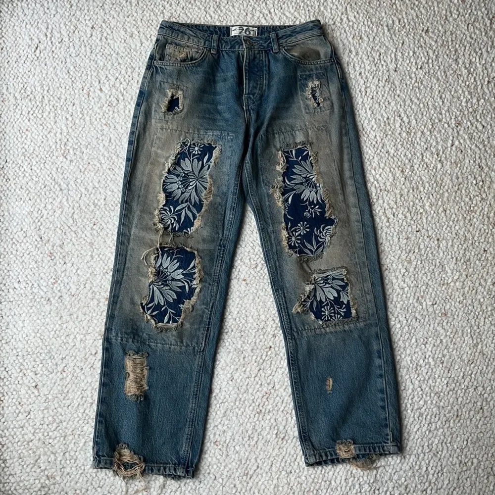 Free People Desert Rose Jeans High Rise Straight Leg Embroidered Floral Patch 26 - Image 6