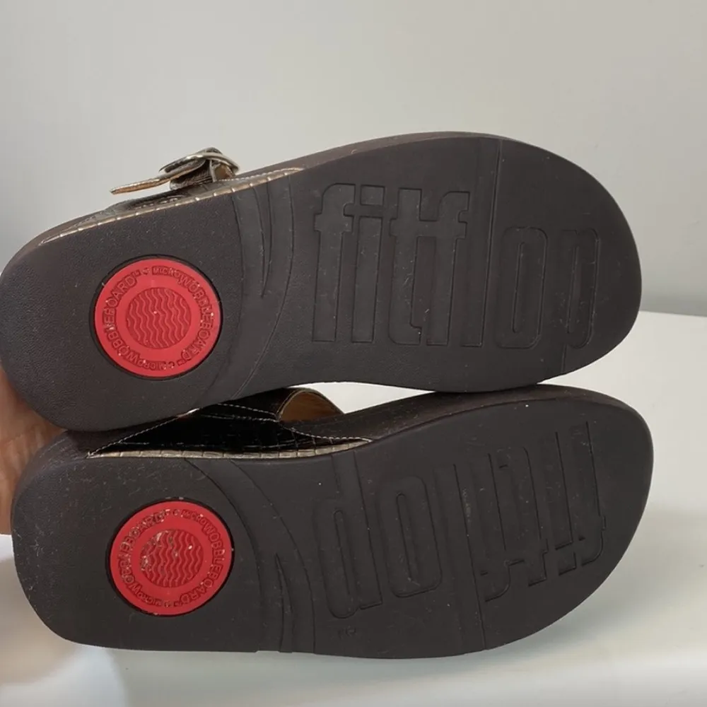 The Skinny Leather Metallic Bronze Sandal - Image 3