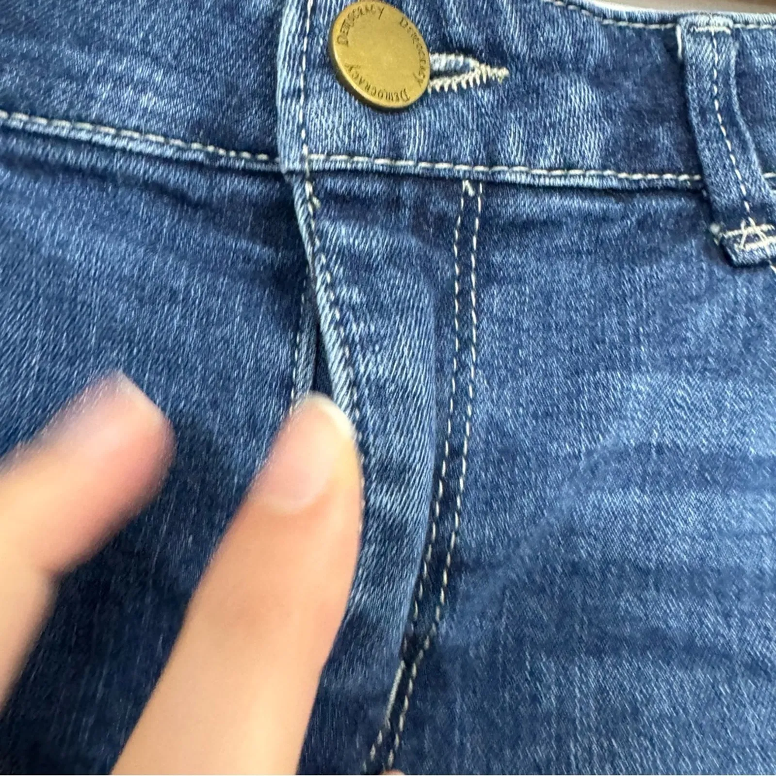 Democracy Blue Bermuda Jean Shorts Womens 6 Casual Distressed Beachy Summer - Image 3