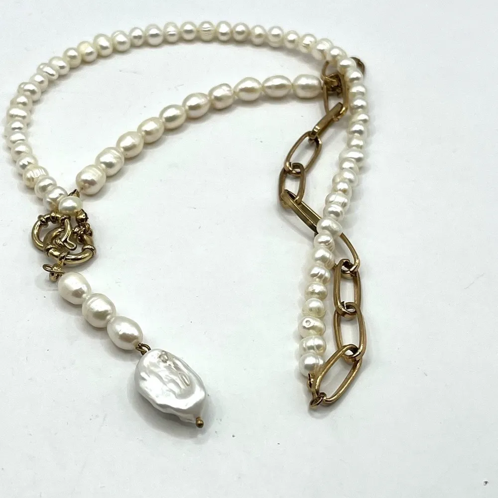 Pearl and Paperclip Chain Necklace Double Señorita Clasp GoldTone Long Lariat White - Image 11
