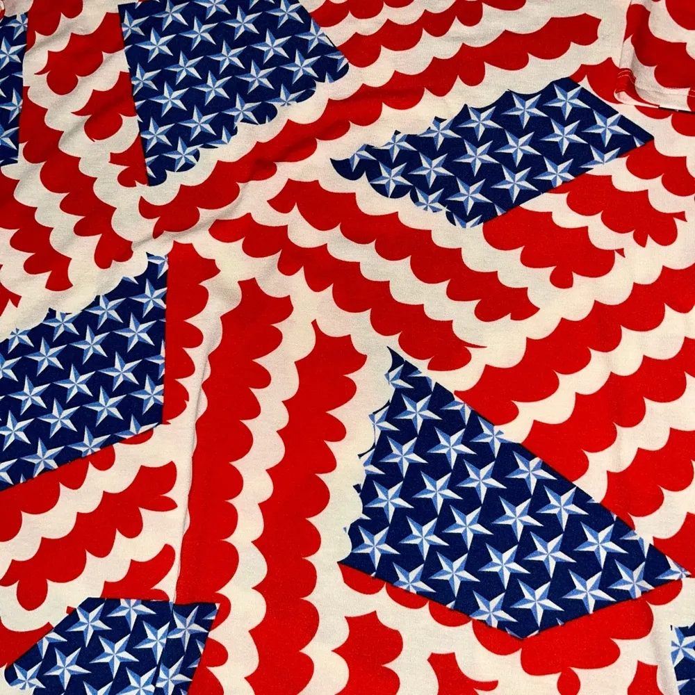 LuLaRoe NWT  Irma Patriotic Shirt - Image 4