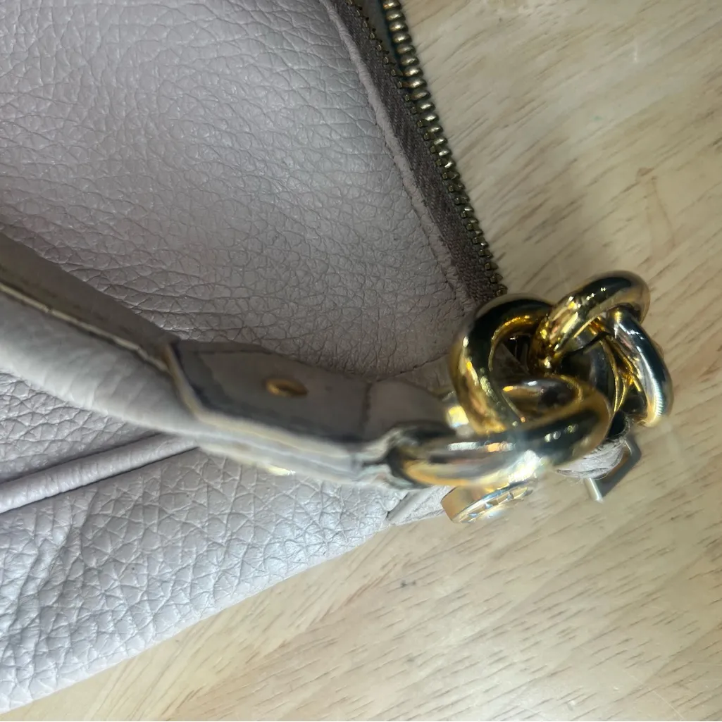 Furla vintage Women's Cream Leather Shoulder Bag - Image 4