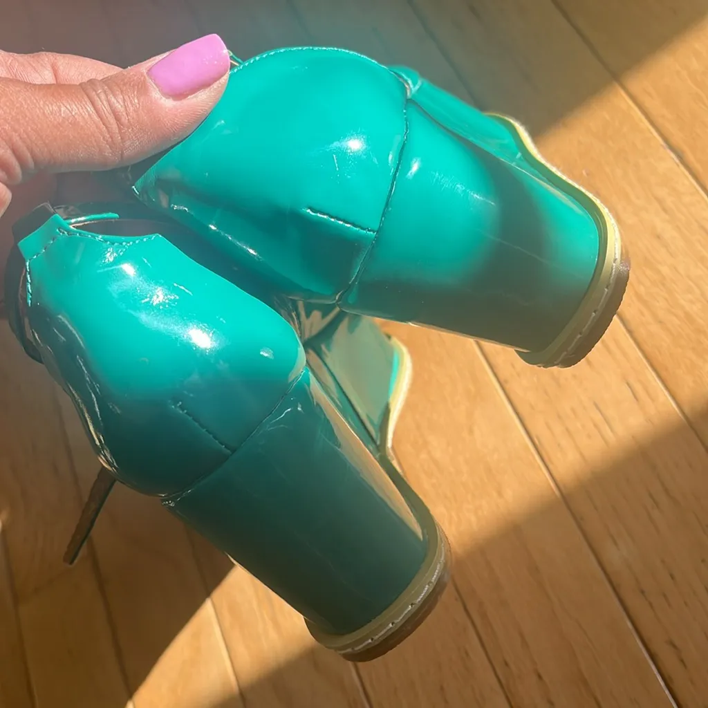 Nature breeze platform, patent leather green shoes, size 6 - Image 4