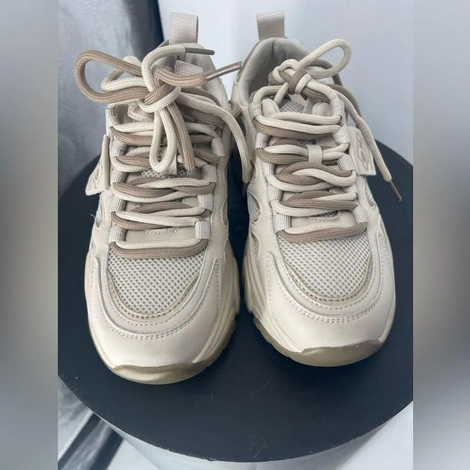 Olnitz cream sneakers size 5‎ 1/2 cream color bin 1 White - Image 2