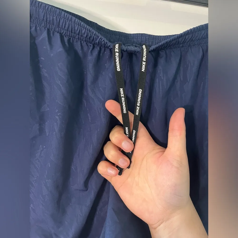 Nike Dri-FIT Dark Navy Blue Artic Print Running Active Wear Shorts Sz Large - Image 9