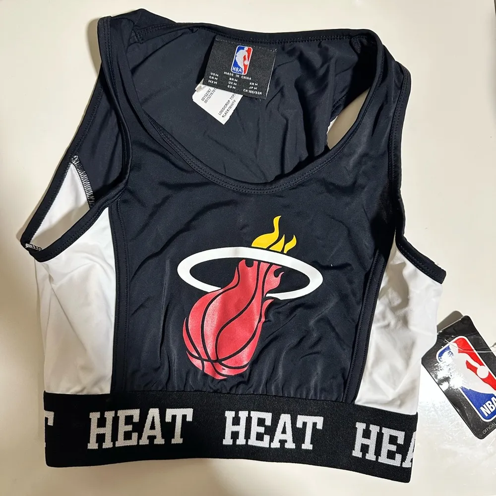 MIAMI HEAT NBA LEGGINGS AND SPORTS BRA SET SIZE MEDIUM - Image 6