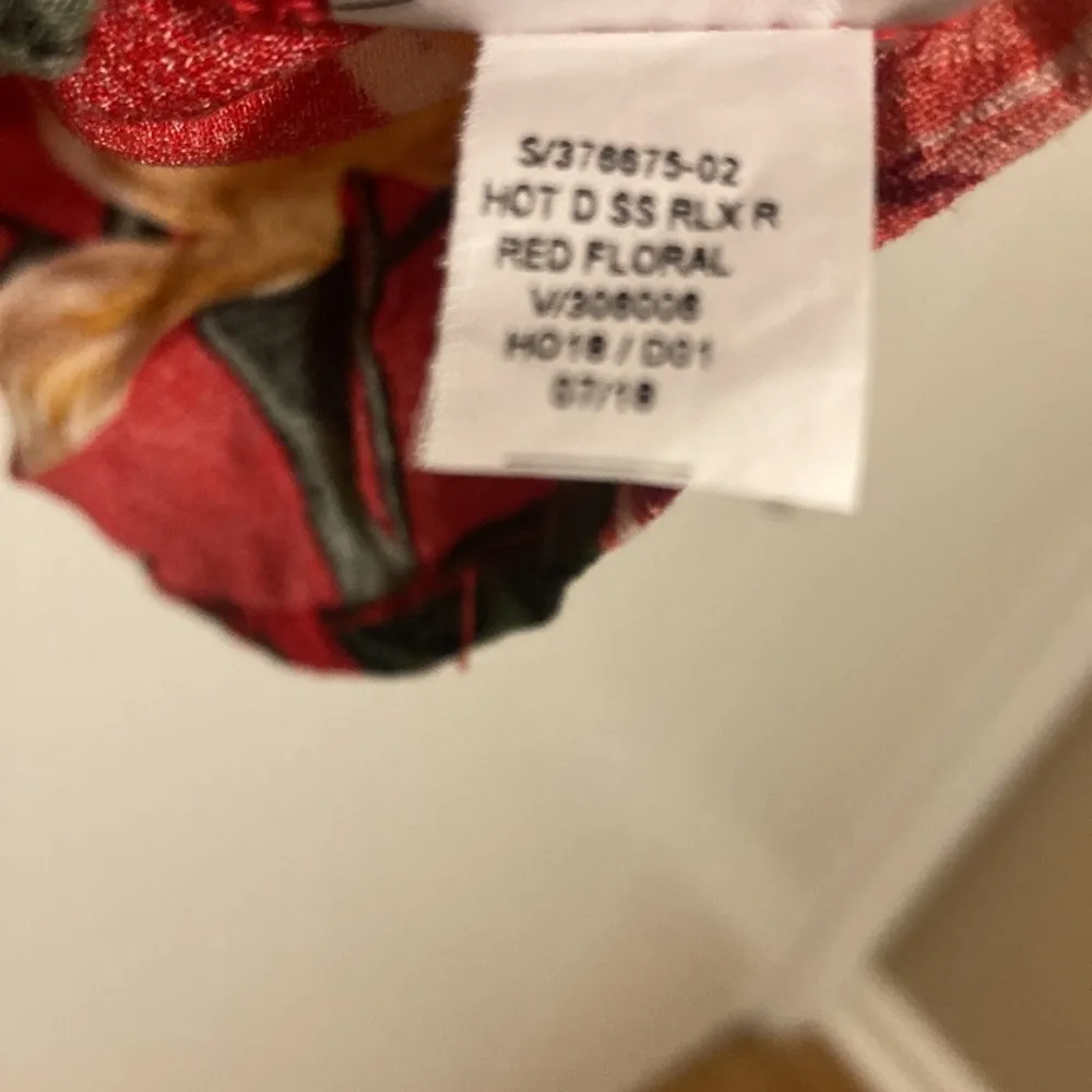 Old Navy Red Floral Women’s Size Small - Image 9