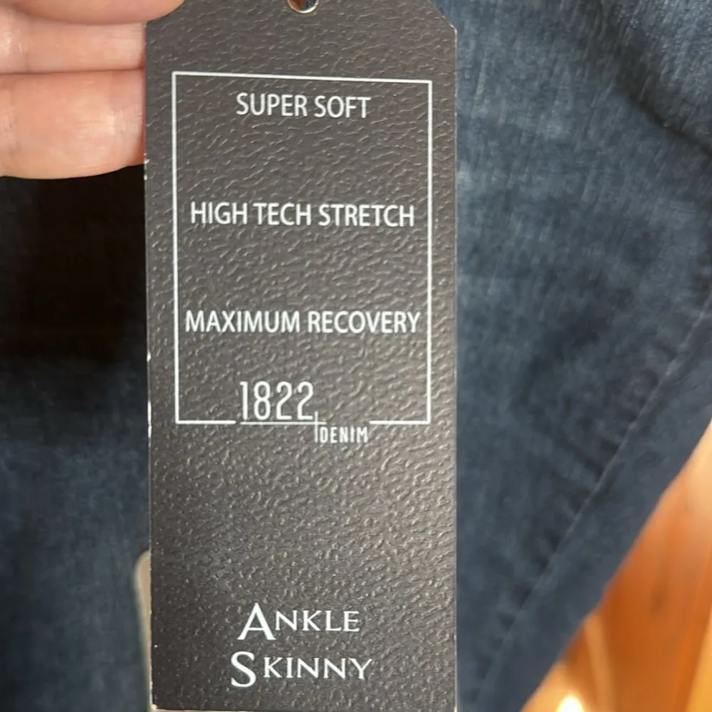 1822 Denim PLUS BUTTER ANKLE SKINNY IN ZIGGY Size 24W - Image 10