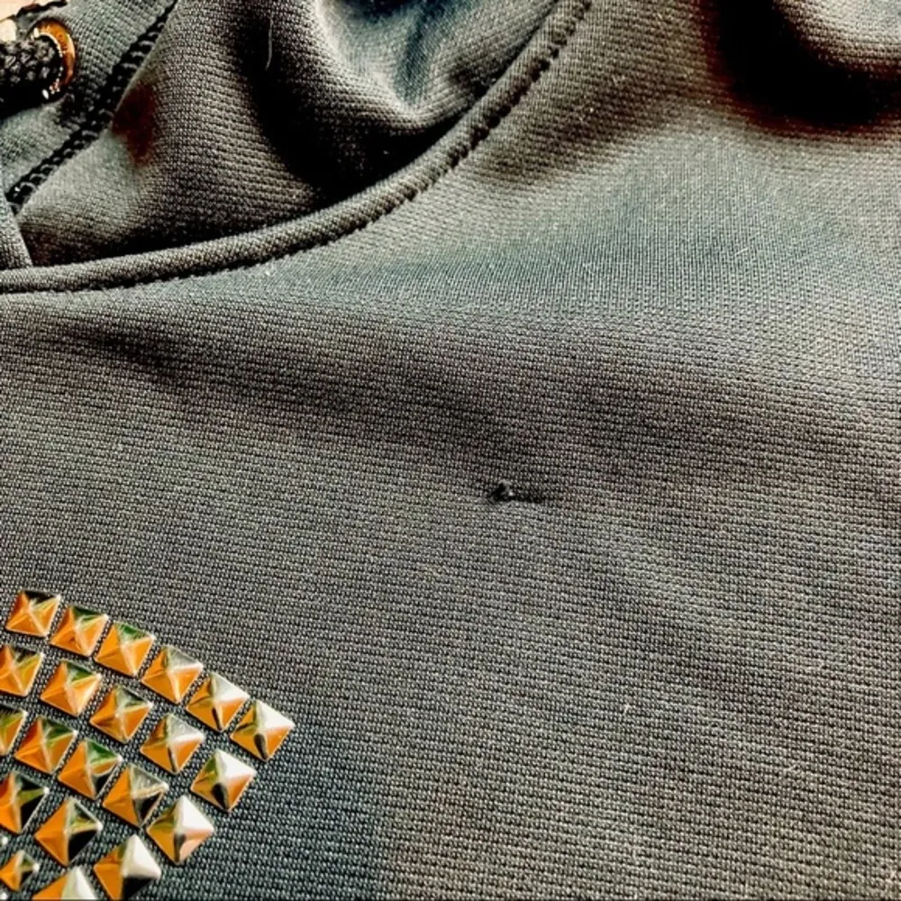 Under Armour‎ Black Bedazzle Hoodie Size Small. See Photos - Image 2