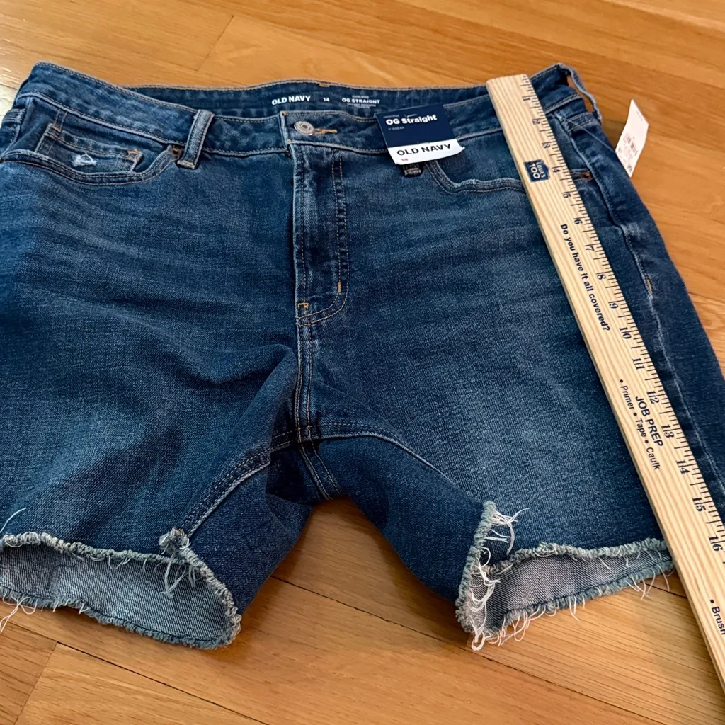 NWT Old Navy high rise og straight jeans shorts size 14. - Image 6