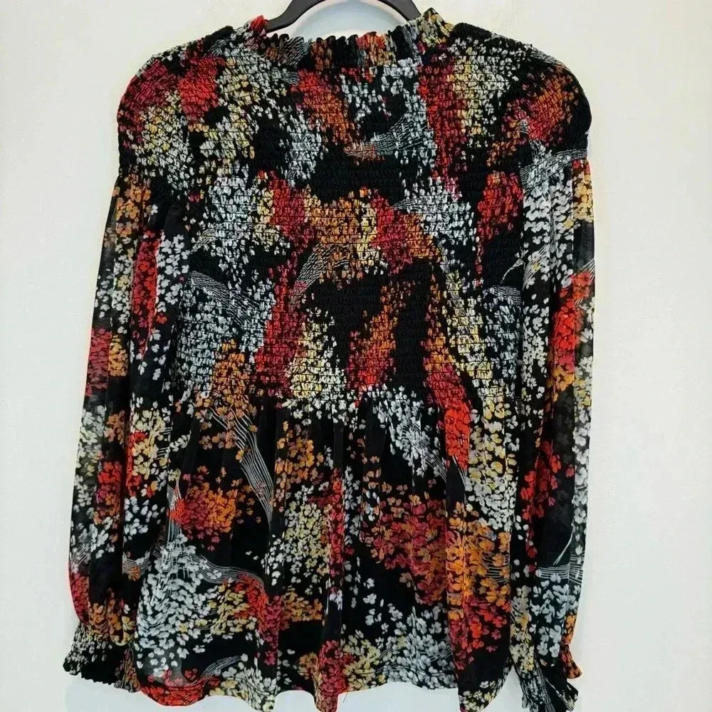 Anthropologie Akemi + Kin Adria Smocked top Floral Blouse sise XS - Image 9