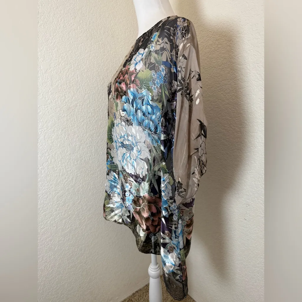 Citron Santa Monica‎ Dloral asymmetrical blouse. Size Large Blue - Image 3