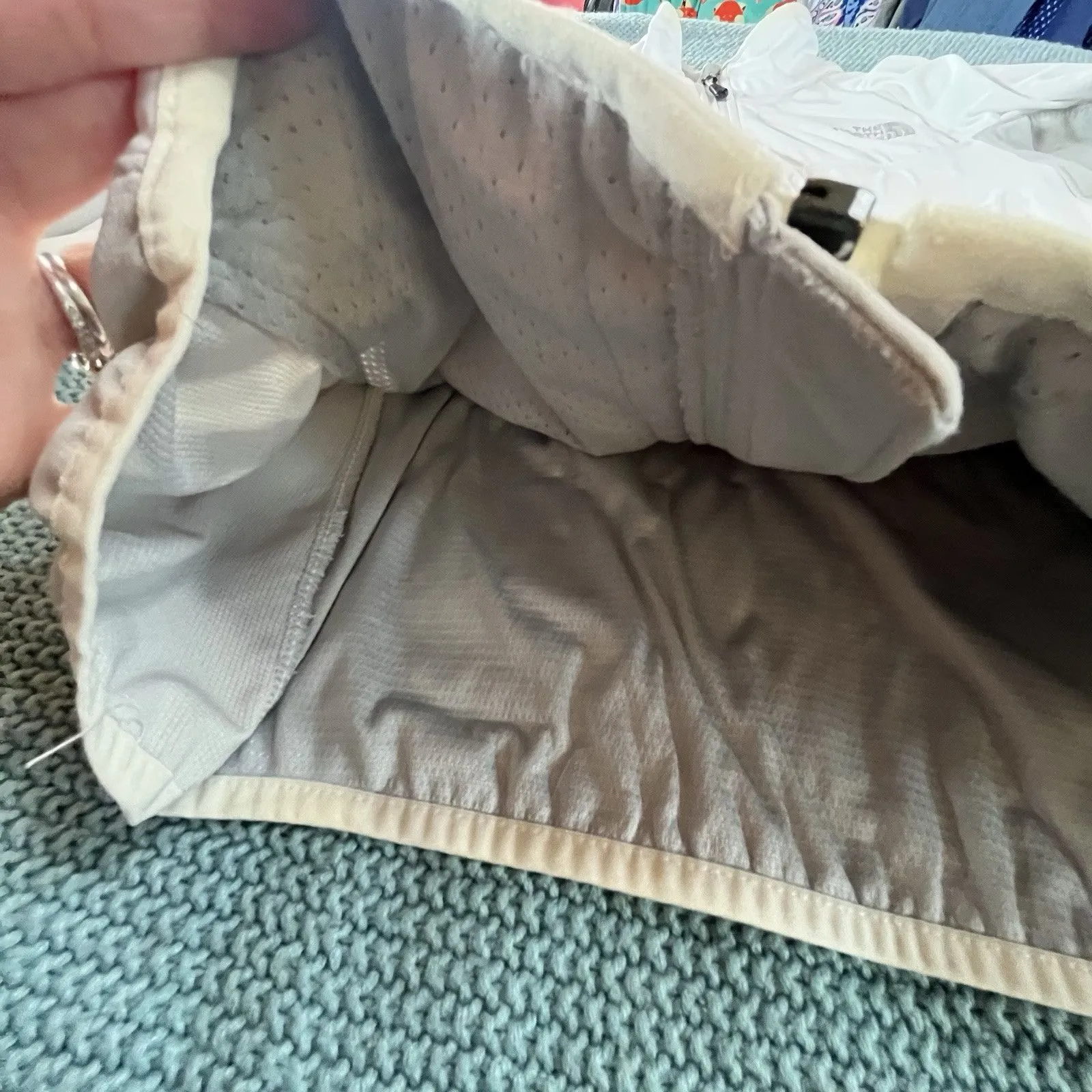 The North Face  Women's Soft Shell Jacket White Gray Size S Windstopper EUC - Image 5