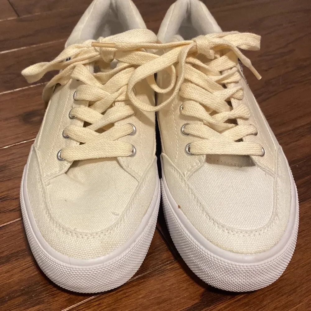 Vintage Disney World Mickey Mouse Canvas Tennis Shoes - Image 4