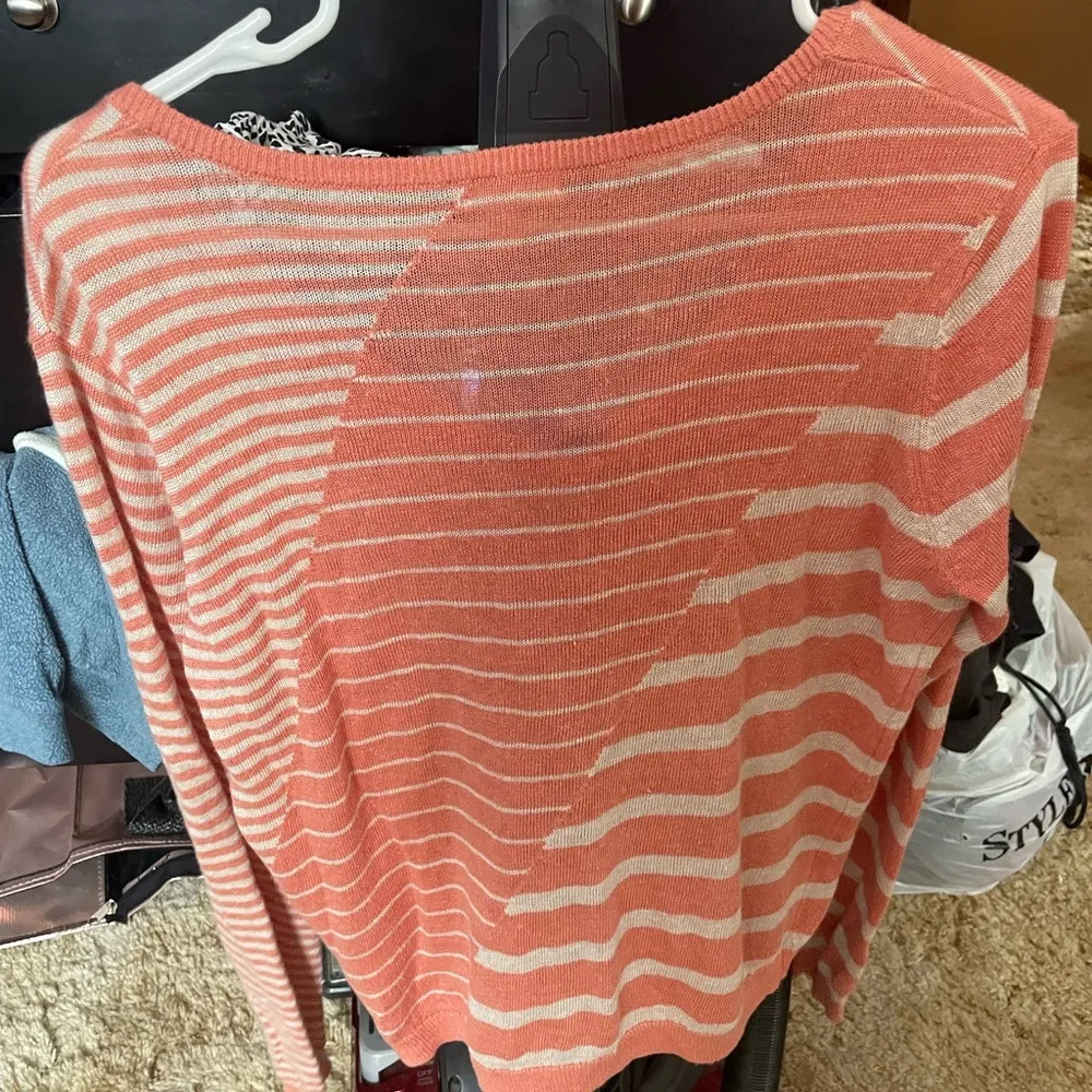 Garnet Hill Relaxed Linen V Neck Sweater Rose Stripe Coral XS - Image 4