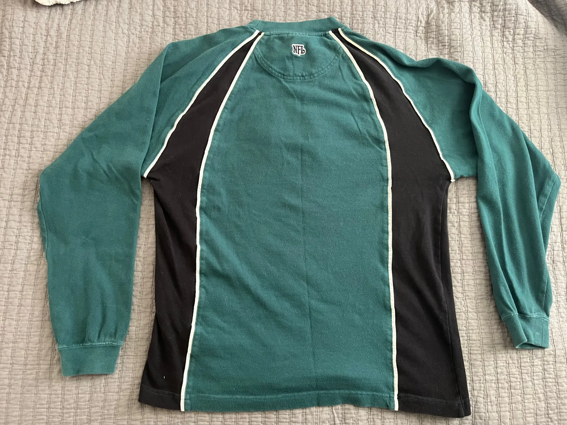 NFL Team Apparel Vintage Philadelphia Eagles Long Sleeve  - Image 5