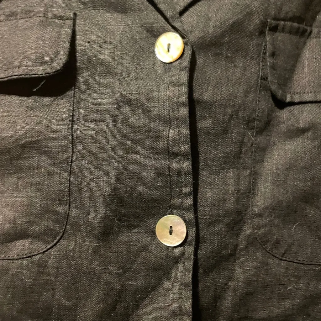 Tahari  Black Linen Button-Up Shirt - Image 3