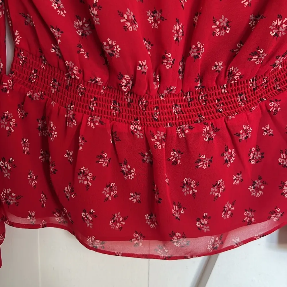 Madewell V-Neck Button Down Top in Little Lilies Red & Black Size XXS - Image 9