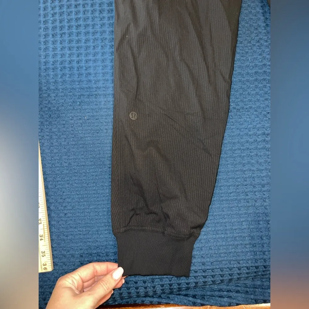 NWT Lululemon Dance Studio Mid Rise Jogger
Size 8 - Image 6
