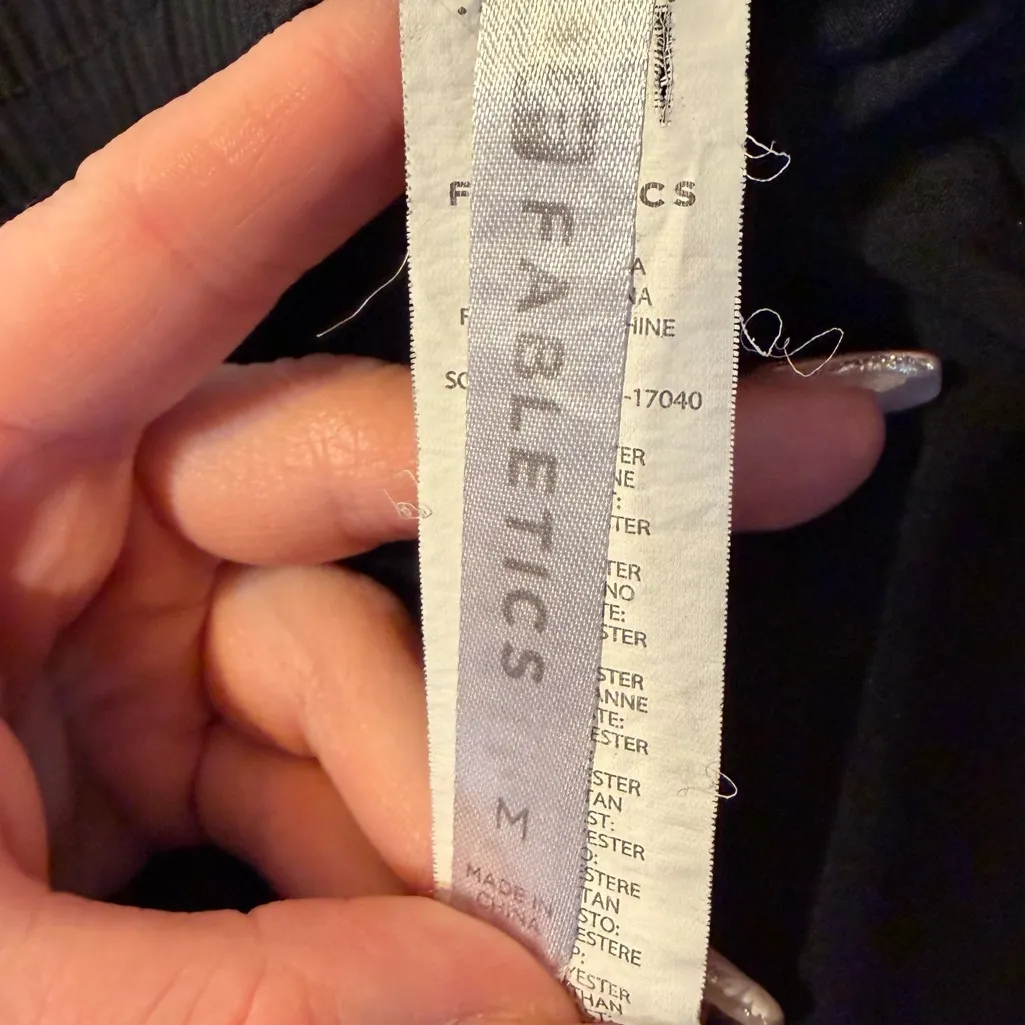 Fabletics black shorts medium - Image 3