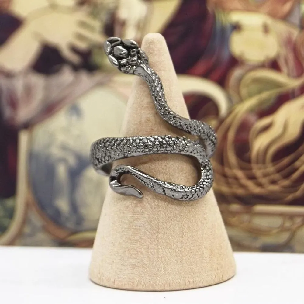 Gunmetal Textured Snake Band Gray Size 6 - Image 2