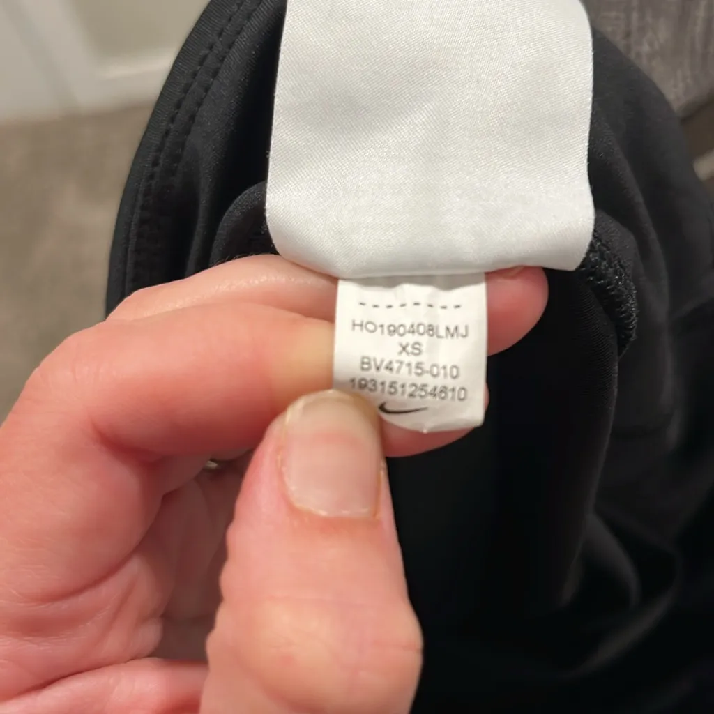 Nike Dri Fit Splatter Dot Leggings Size XS - Image 8