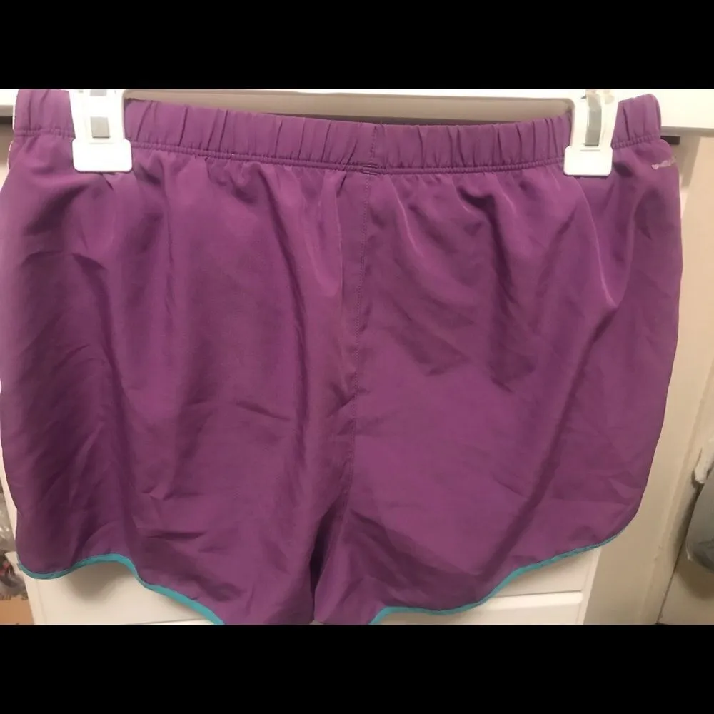 ✨ New Balance Momentum Shorts✨ - Image 4