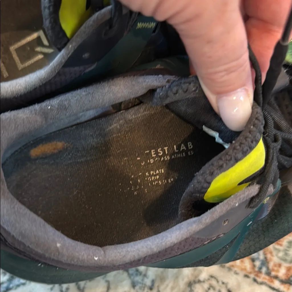 Merrell Black and Yellow Trail Runners size 7.5 - Image 6