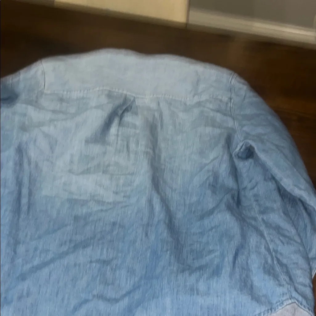 Old Navy Light Blue Denim Shirt - Image 6