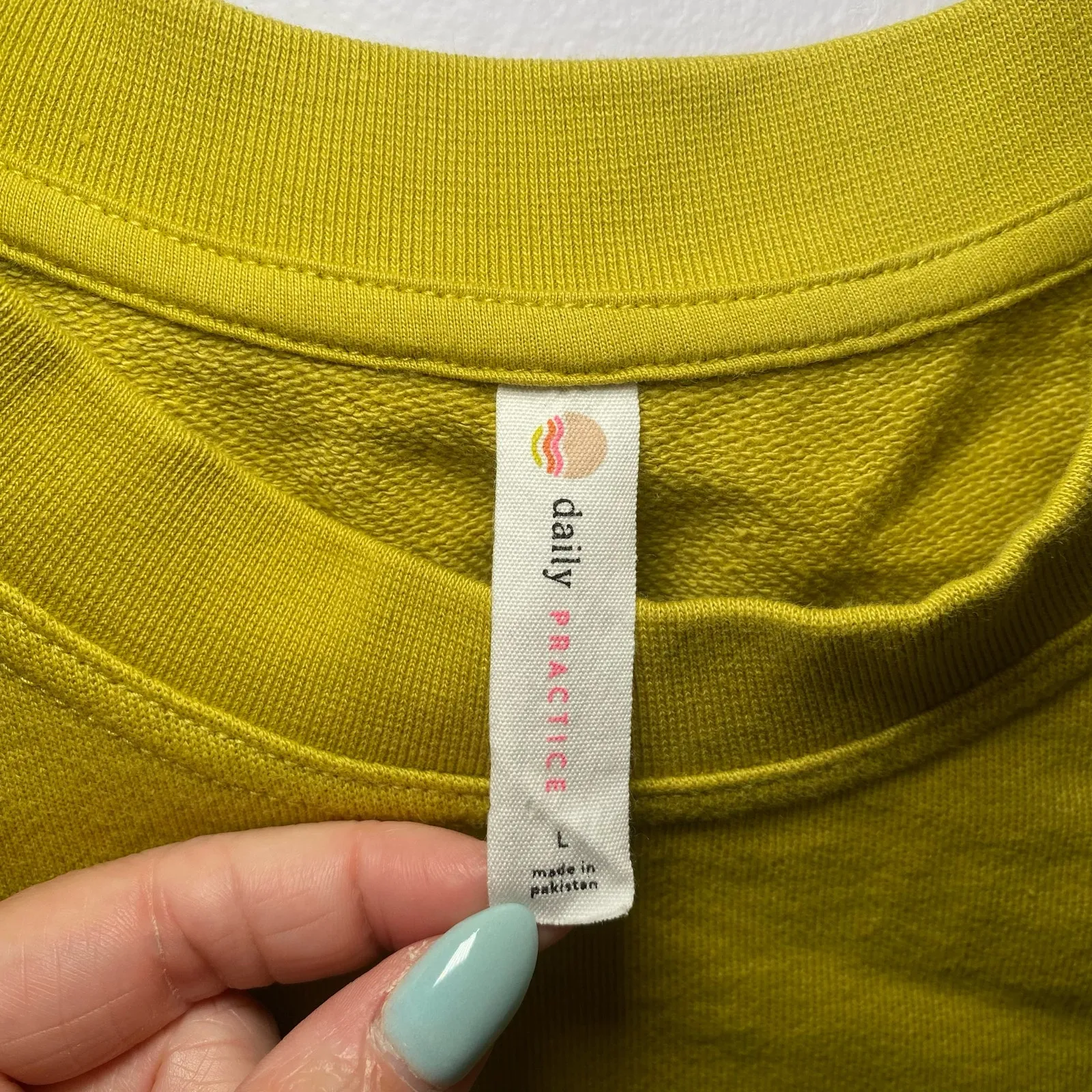 Daily Practice Anthropologie Lime Green Cropped Top Sweat Set Women's size Large - Image 3