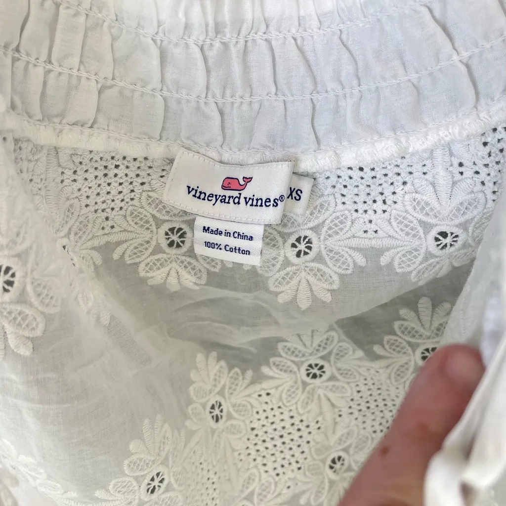 Vineyard Vines White Eyelet Blouse Women's‎ Half Sleeve Scalloped Top Size XS - Image 3