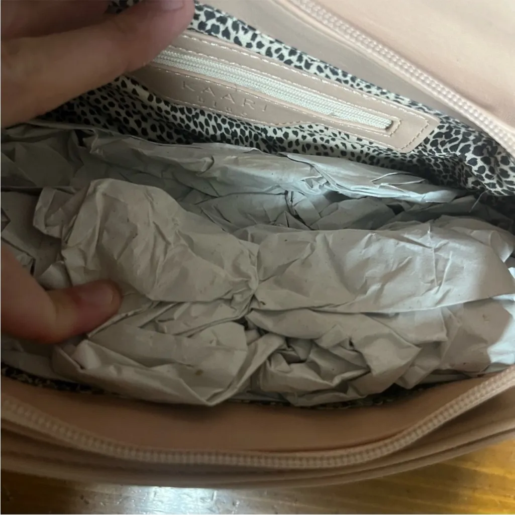 Elegant Quilted Tan Shoulder Bag - Image 7