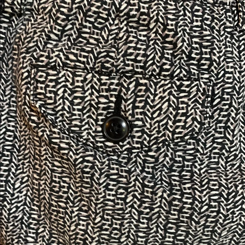 CAbi Black and White Bermudas Timeless Design - Image 7