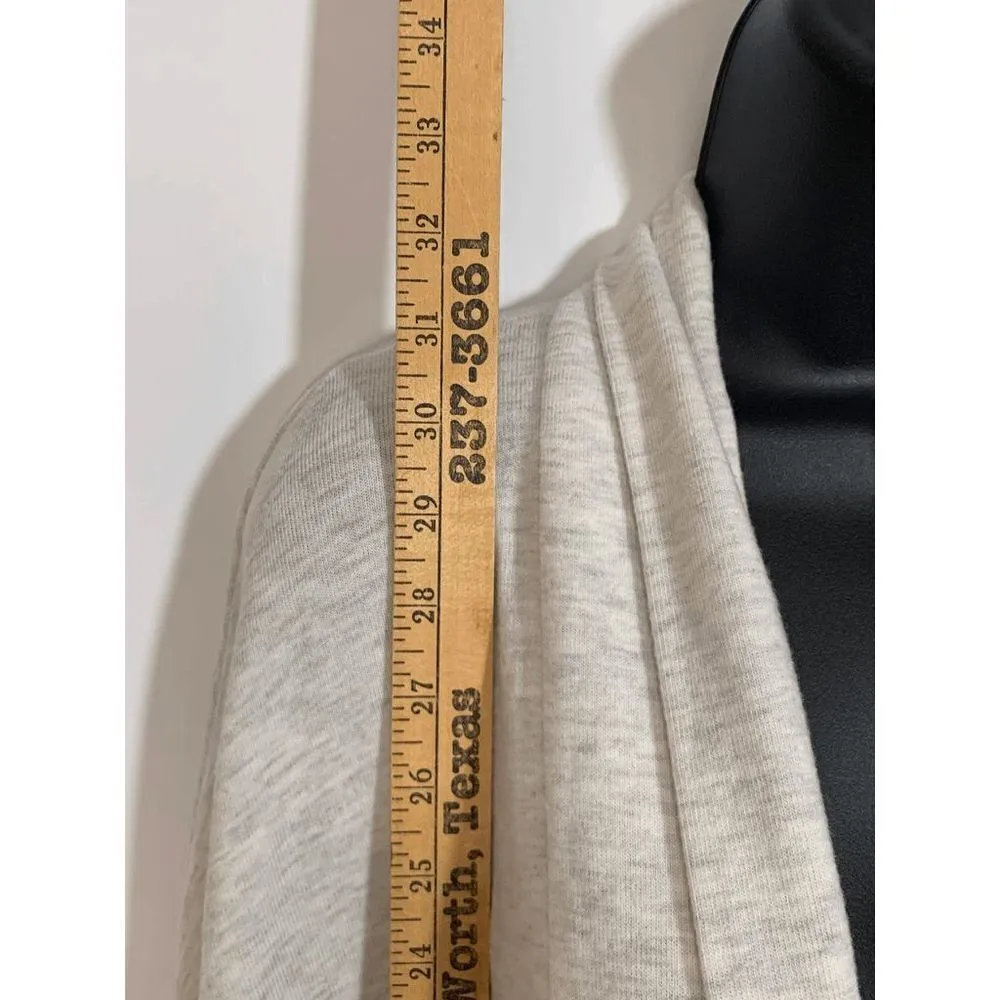 Cupcakes and Cashmere Women’s Open Front Batwing Shrug Sweater Gray Size Small - Image 9