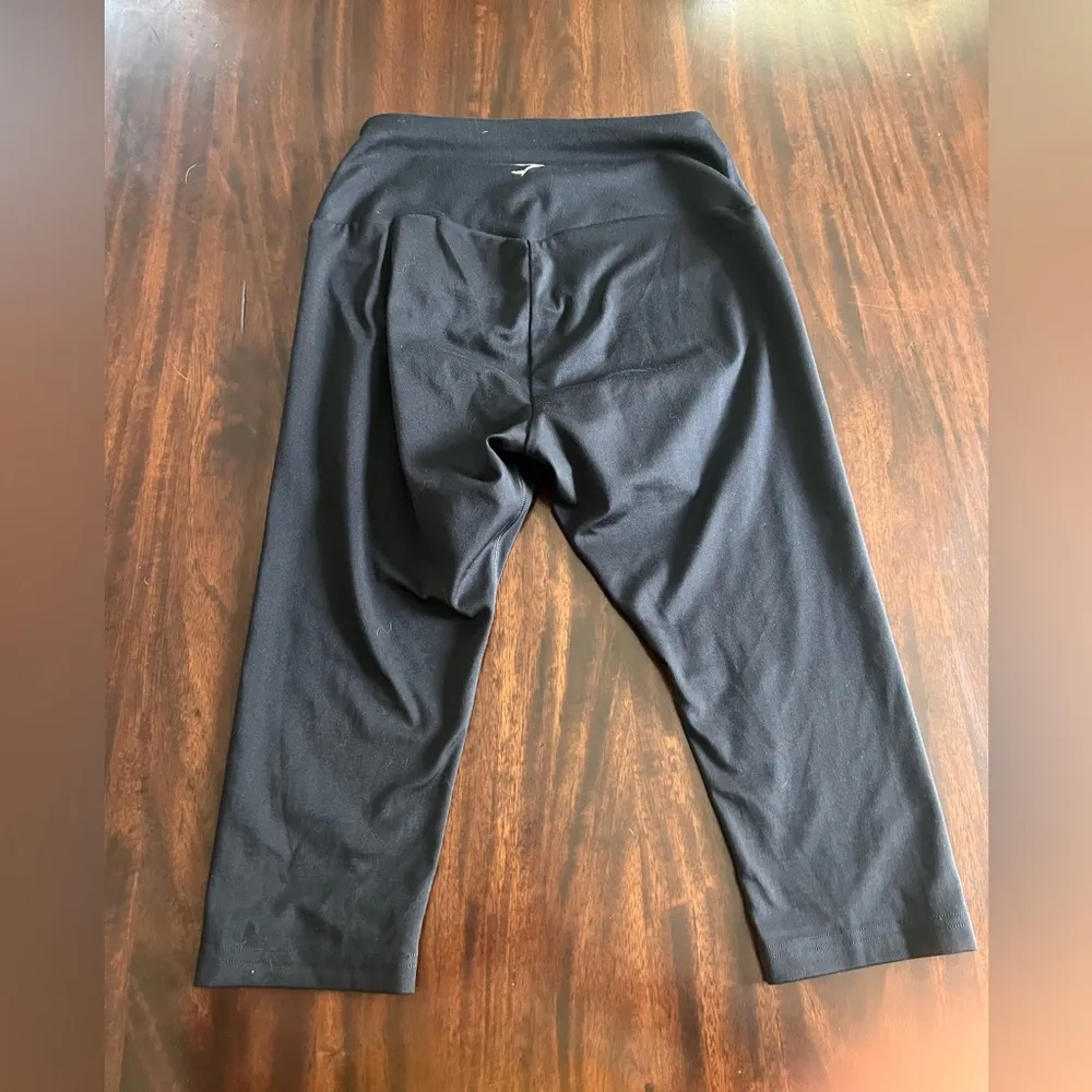 Gymshark Black Cropped Leggings - Small - Image 2