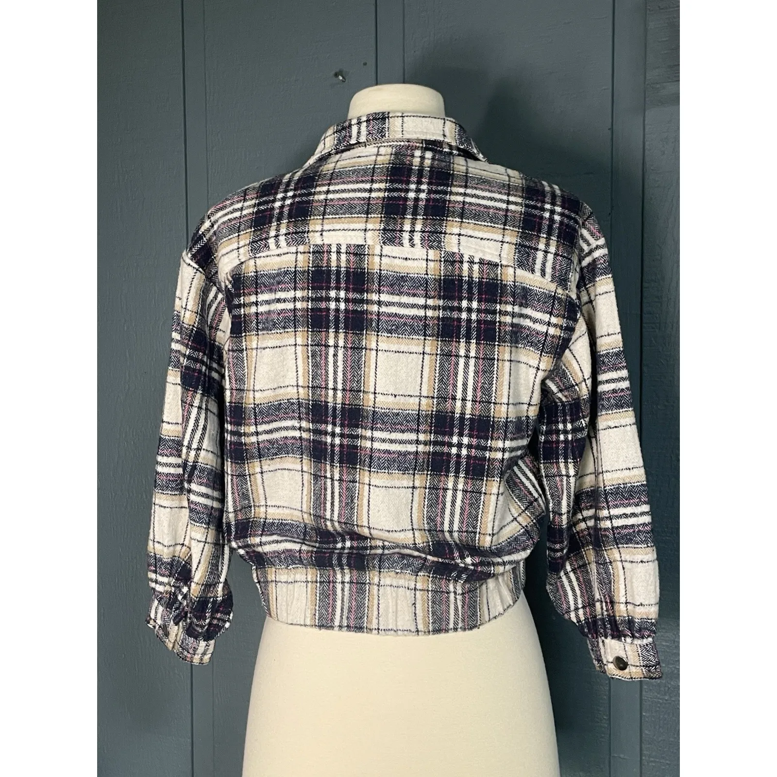 Warm & Cozy Lifestyle by Poof Girl - Image 3